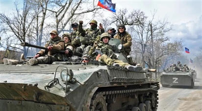 Quân đội Nga giải phóng Razino ở CHND Donetsk