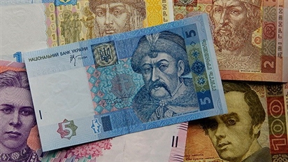 Đồng nội tệ Ukraine giảm 8% trong gần 2 tháng qua