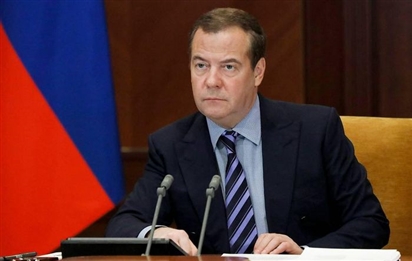 Ông Medvedev cảnh báo phương Tây