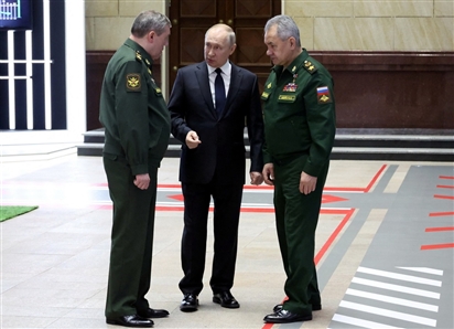 Tư lệnh chiến dịch quân sự của Nga ở Ukraine là người giữ vali hạt nhân
