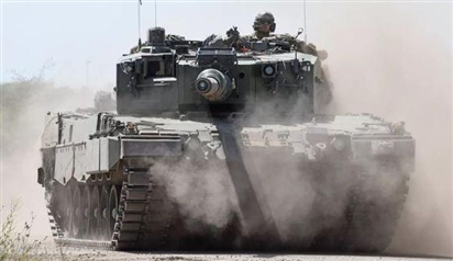 Tướng Mỹ nói rằng chiến binh Ukraine đang phá xe tăng Đức Leopard để tránh tham chiến