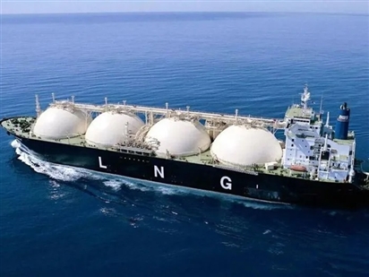 Đức ngăn chặn lệnh trừng phạt đầu tiên đối với LNG