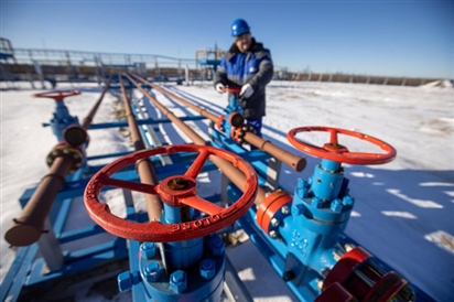EU điều chỉnh các biện pháp trừng phạt với dầu mỏ của Nga