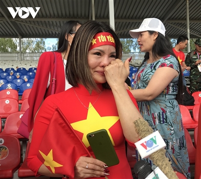 Nữ khán giả bật khóc cổ vũ đội xe tăng Việt Nam thi đấu tại Army Games-2021