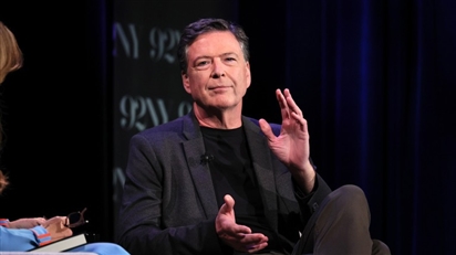 Cựu Giám đốc FBI bị điều tra vì 'kêu gọi ám sát ông Trump' qua bài đăng đầy ẩn ý