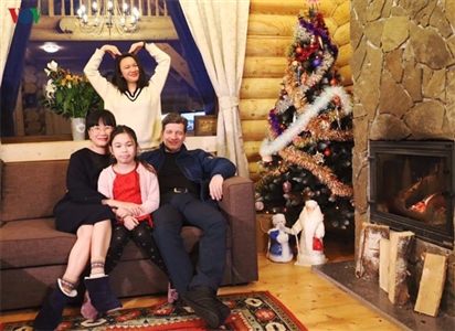 Tết xa xứ đầm ấm trong gia đình nữ giảng viên người Việt ở Saint Petersburg