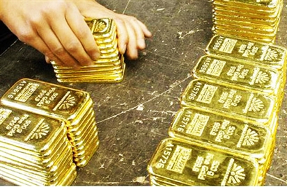 Giá vàng thế giới vọt cao lên trên 1.550 USD/oz, vàng SJC vượt qua mốc 43 triệu