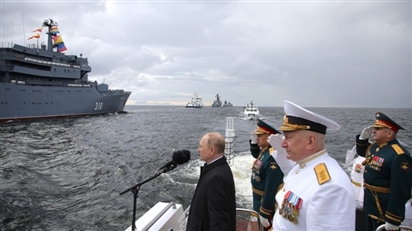 Hình ảnh Hải quân Nga duyệt binh mừng ngày truyền thống