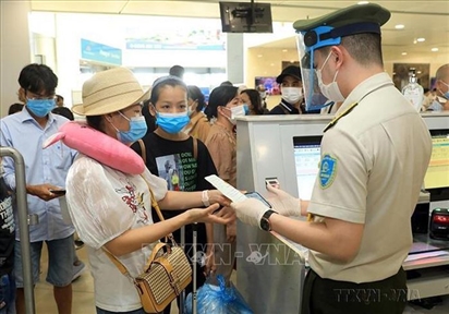 Hàng không Việt Nam thích ứng với trạng thái 'bình thường mới'