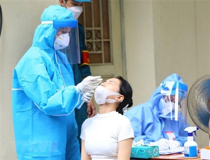 Hà Nội xét nghiệm diện rộng cho cư dân quanh Bệnh viện Việt Đức