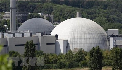 Đức tranh cãi về quyết định chấm dứt năng lượng hạt nhân