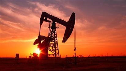 Giá dầu giảm hơn 20% trước nguy cơ chiến tranh về giá giữa Nga và Saudi Arabia