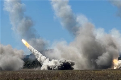 Lần đầu tiên ba quốc gia cùng khai hỏa HIMARS