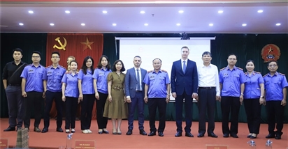 Chuyên gia Tổng Viện kiểm sát Liên bang Nga giảng bài tại Trường Đại học Kiểm sát Hà Nội