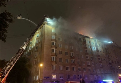 Cháy lớn tại tòa nhà chung cư 9 tầng ở thủ đô nước Nga