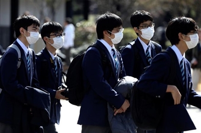 Nhật Bản: Giáo viên nhiễm COVID-19 vẫn đi dạy, 3 ca nhiễm virus là học sinh