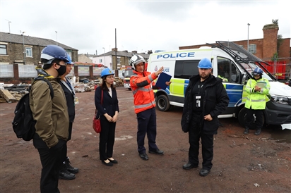Đại sứ quán Việt Nam tại Anh làm việc với giới chức sở tại về vụ hỏa hoạn ở Manchester