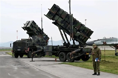 Mỹ chuyển hệ thống tên lửa Patriot, xe tăng Abrams cho Ukraine sớm hơn dự kiến