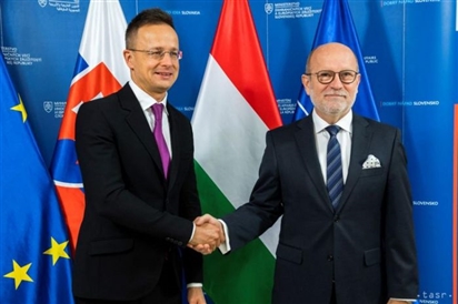 Hungary khẳng định vẫn phải phụ thuộc vào nguồn nhập khẩu dầu từ Nga