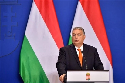 Thủ tướng Hungary cho rằng Kiev khó thắng và lệnh trừng phạt Nga chỉ làm tổn hại châu Âu