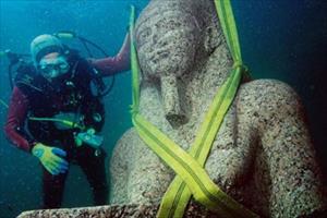 Phát hiện ngôi đền bí ẩn và kho báu chìm dưới đáy biển 1.200 năm