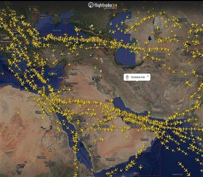 Các hãng hàng không tìm đường né không phận Israel, Iran