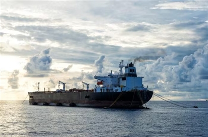 Đằng sau việc khách hàng châu Á quay lại mua dầu Nga bị trừng phạt