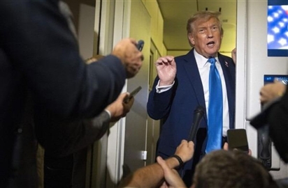 Tổng thống Mỹ Trump nói có thể ủng hộ lệnh ngừng bắn Iran - Israel