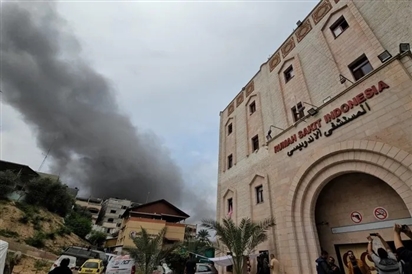Xe tăng Israel bao vây bệnh viện Indonesia ở Dải Gaza