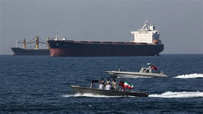 Chiến sự Trung Đông: Iran bắt tàu liên quan đến Israel gần eo biển Hormuz