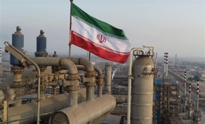 Pháp đề xuất 'thả' cấm vận dầu Iran và Venezuela để thay thế dầu Nga