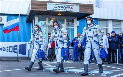 Diễn viên và đạo diễn Nga đã 'cập bến' ISS để làm phim
