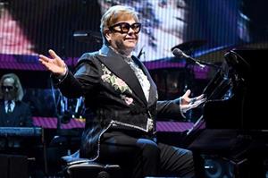 Elton John 'bóc trần' quá khứ đen tối và con đường vinh quang gai góc