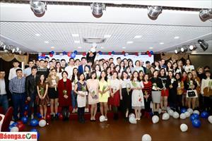 Tin ảnh: Chương trình kỷ niệm giao lưu mang tên Kết nối Yêu Thương ngày Quốc tế Phụ nữ 8-3