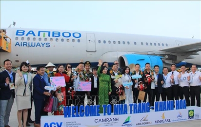 Đón 190 du khách Ma Cao (Trung Quốc) đến du lịch Khánh Hòa
