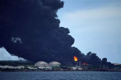 Cảng nhiên liệu Cuba cháy như ''địa ngục'', 6 nước hợp lực cứu hỏa