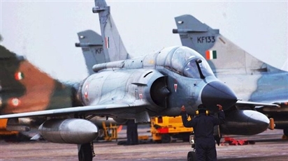 ''Ukraine không cần tiêm kích Mirage 2000 của Pháp''