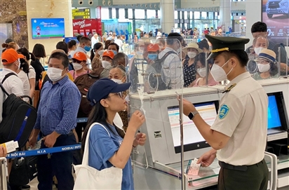 Cảnh báo hành khách tránh vướng mắc về giấy tờ tùy thân khi đi máy bay