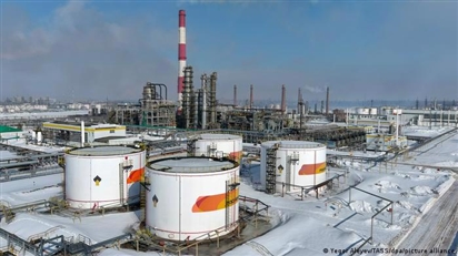 ''Sếp cũ'' Lukoil cảnh báo EU: Dầu thô Nga là không thể thay thế