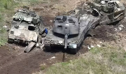 Nga hạ xe tăng Leopard 2 có kíp lái nói tiếng Đức