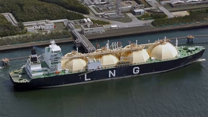 Không muốn dùng 'chiêu' trừng phạt, EU tìm cách ngăn nhập khẩu LNG từ Nga, Hungary lại phản đối