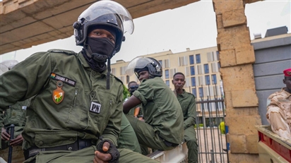 ECOWAS cảnh báo rắn, Burkina Faso và Mali tuyên bố ''động'' đến Niger là tuyên chiến với họ