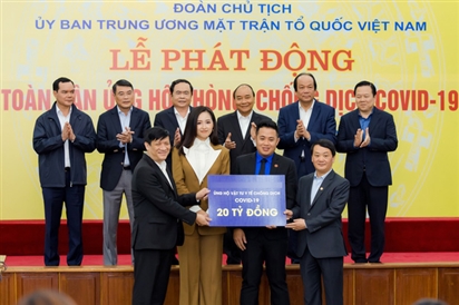 Hoa hậu Mai Phương Thuý gặp Thủ tướng Chính phủ, đại diện ủng hộ 20 tỷ đồng phòng chống đại dịch Covid-19
