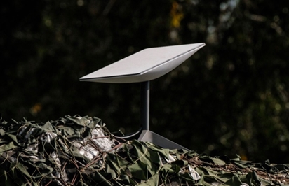 Mạng Starlink gặp sự cố, toàn bộ tiền tuyến Ukraine mất kết nối trong 150 phút