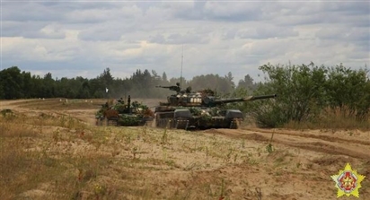 Minsk tập trận xe tăng cách hành lang Suwalki 5km khiến NATO lo lắng?