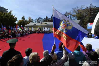 Người Nga mít tinh ủng hộ các cuộc trưng cầu dân ý ở Donbass, Zaporozhye và Kherson