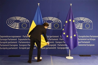 EU nói không thể đảm bảo an ninh cho Ukraine, Kiev sắp có viện trợ quân sự mới