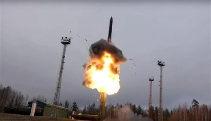Tụt hậu trước đối thủ, Mỹ tìm cách kiềm chế công nghệ tên lửa của Nga
