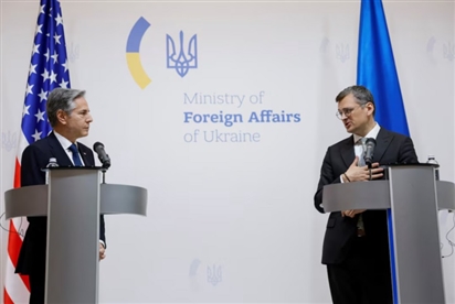 Ngoại trưởng Mỹ: Washington sẽ gửi thêm 2 tỷ USD viện trợ quân sự cho Ukraine