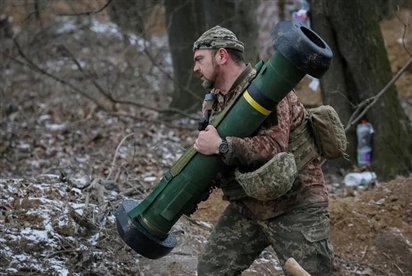 Chi phí đạn pháo Mỹ dành viện trợ cho Ukraine tăng cao